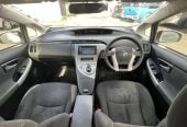 2013 Toyota Prius Hatchback Automatic, 5 seats, Silver, 3 owners, Petrol, 1,790 cc, 402,044 km