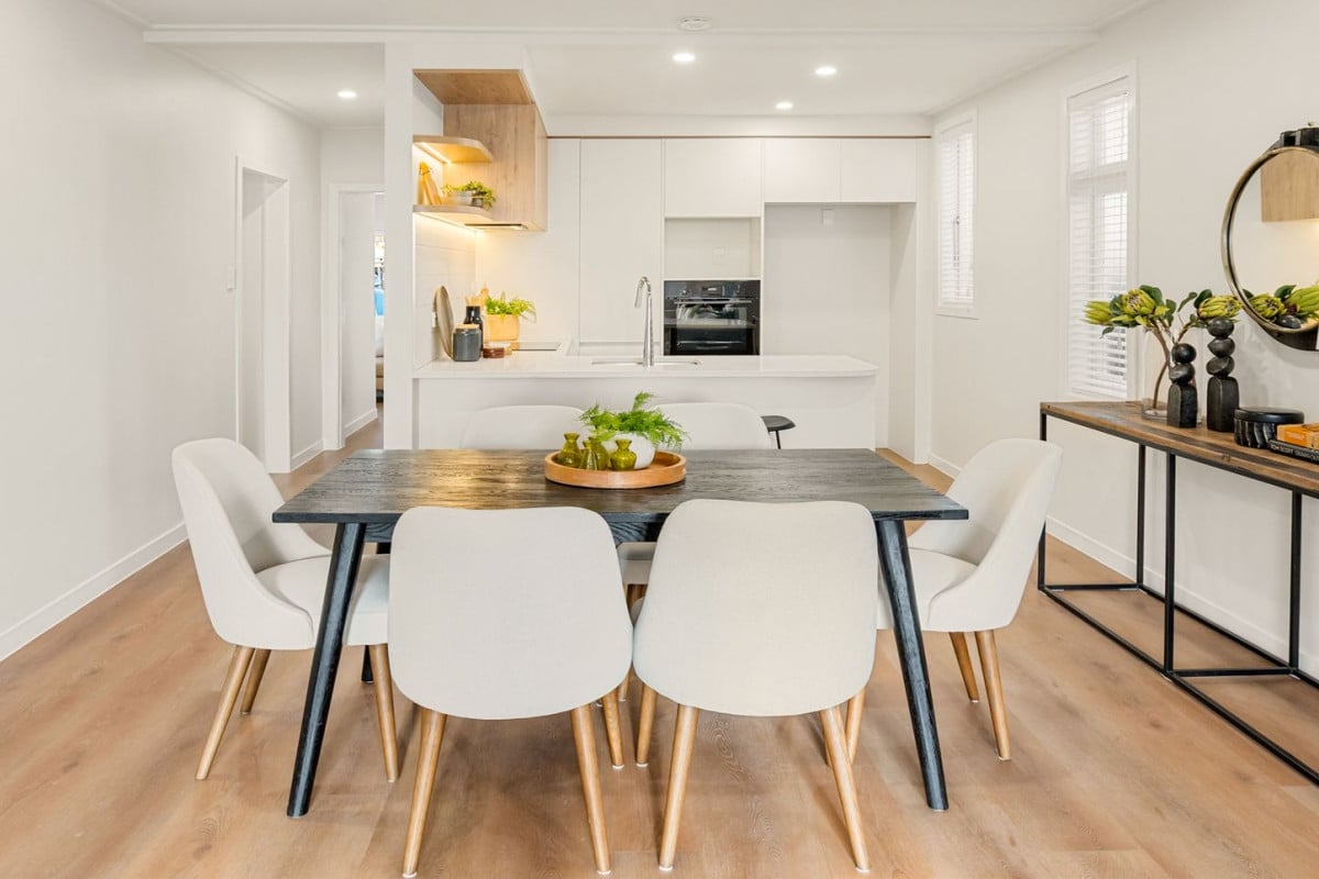152m2 Renovated 3 beds 2 baths house with double carport, heritage charm with modern ease – a residence designed for those who appreciate authenticity, quality, and a lifestyle to match. 94 West End Road, Westmere, Auckland