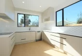 For rent, 4 beds 3 baths house with garage, Available from 1st July, 31C Culver Tce, Howick, Auckland
