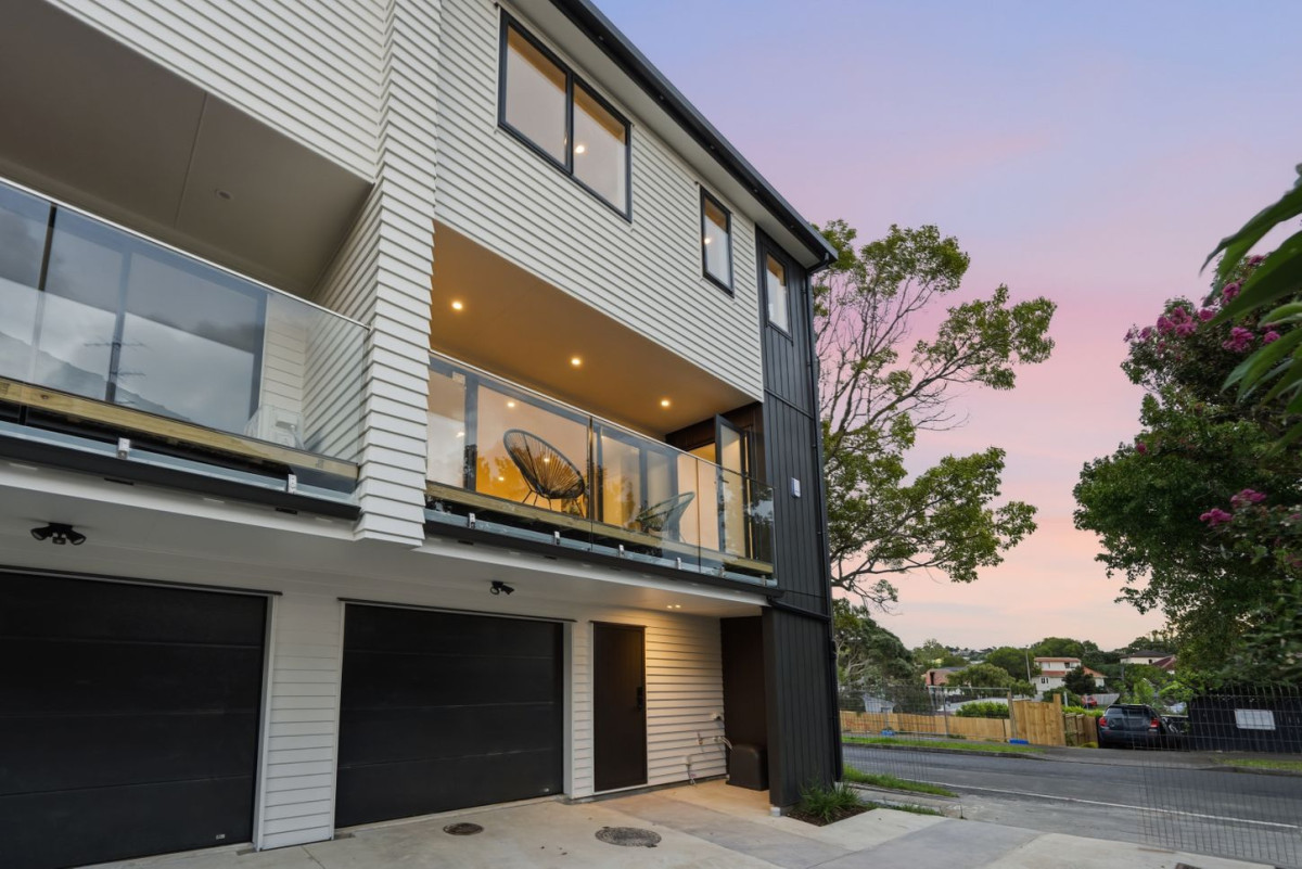 172m2 Brandnew 4 beds 3.5 baths home with garage, a fully self-contained ground-floor bedroom with private ensuite,, close to schools, local shops, parks, Lot 6/8 Epping Street, Glen Innes, Auckland