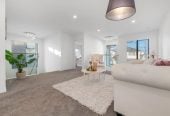 Mission Heights school zone, 2 Kitchens, Clever 1 + 5 layout, 6 beds (3 ensuites) 4.5 baths house, double garage, 34 Kilcooley Road, Flat Bush, Auckland
