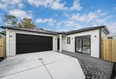 160m2 Standalone 4 beds (2 ensuites) 3 baths houe with double garage, easy access to local schools, parks, shops, and motorway connections, 10 Furlough Road, Opaheke, Auckland