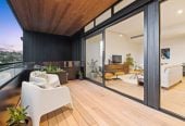 Stunning Beachside Penthouse, 2 beds (1 ensuite) 2 baths + study area 2 car parks apartment, 126 square meters floor area including the 28 square meters under-cover private patio. just a mere 300 meters from the pristine Browns Bay beach. 503/32 Anzac Road, Browns Bay, Auckland