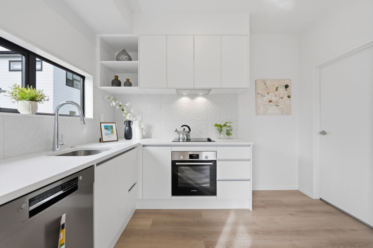 Brandnew Standalone 3 beds 2.5 baths home with car park, close to seaside park, shops, schools, easy motorway access, Lot 1/63 Gloria Avenue, Te Atatu Peninsula, Auckland