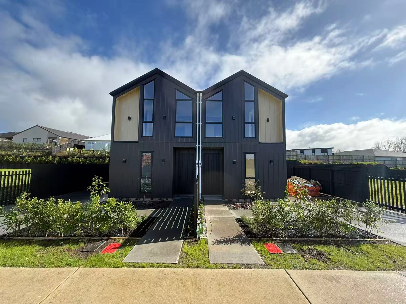 152m2 Brandnew 3 beds + Flexi room 3 baths Duplex home with car park, just steps away from local early childhood centres, school, reserve, close to Kumeu Town Centre. 47 Croatia Avenue Huapai, Auckland
