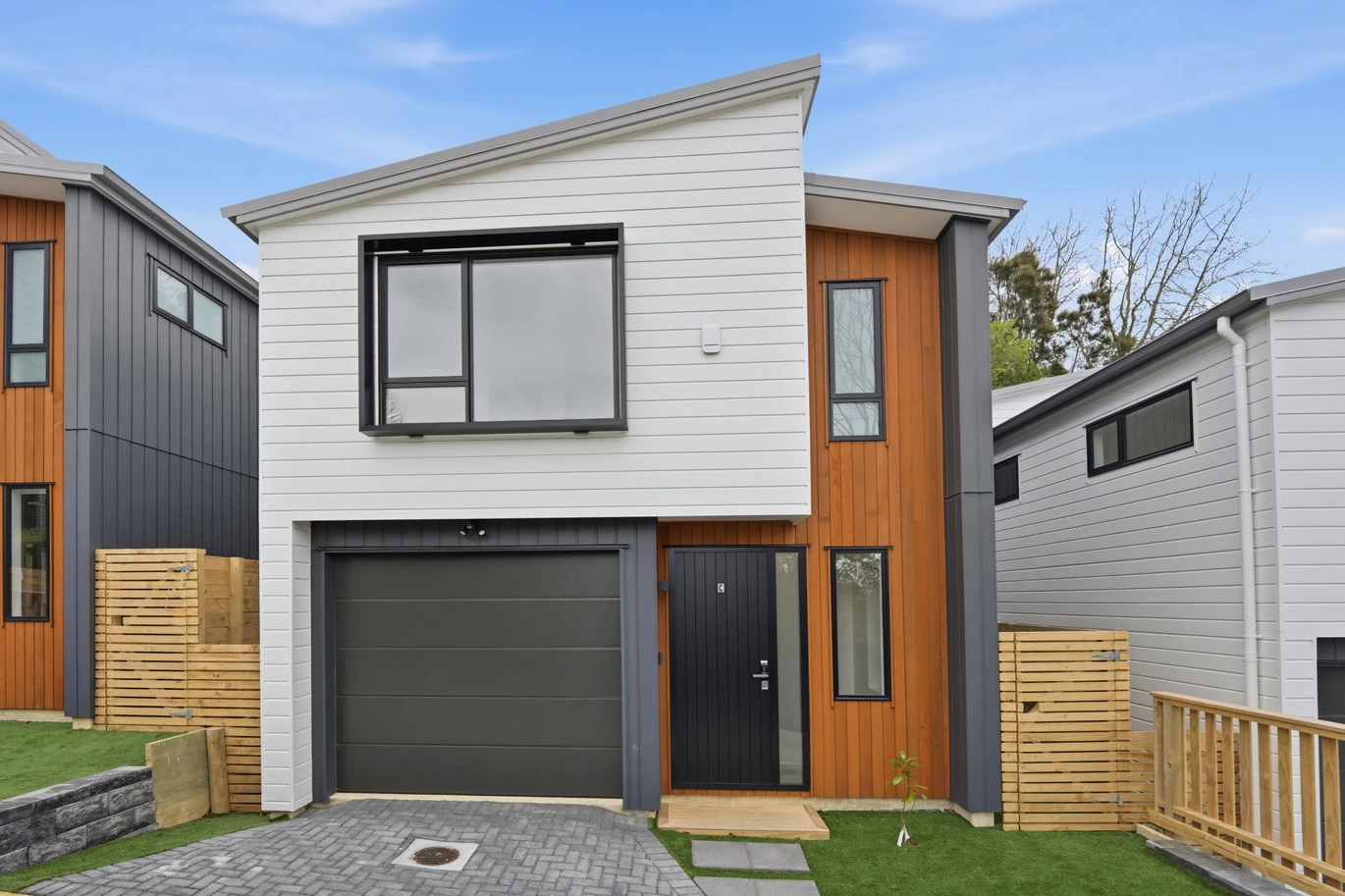 By Crum Park, 156m2 Brandnew standalone 4 beds 2.5 baths home with garage, close to schools, supermarket, Lynn Mall, zonfed for Green Bay Primary/Intermediate and Green Bay High School, Glen Eden Intermediate, 48C Hilling Street Green Bay, Auckland