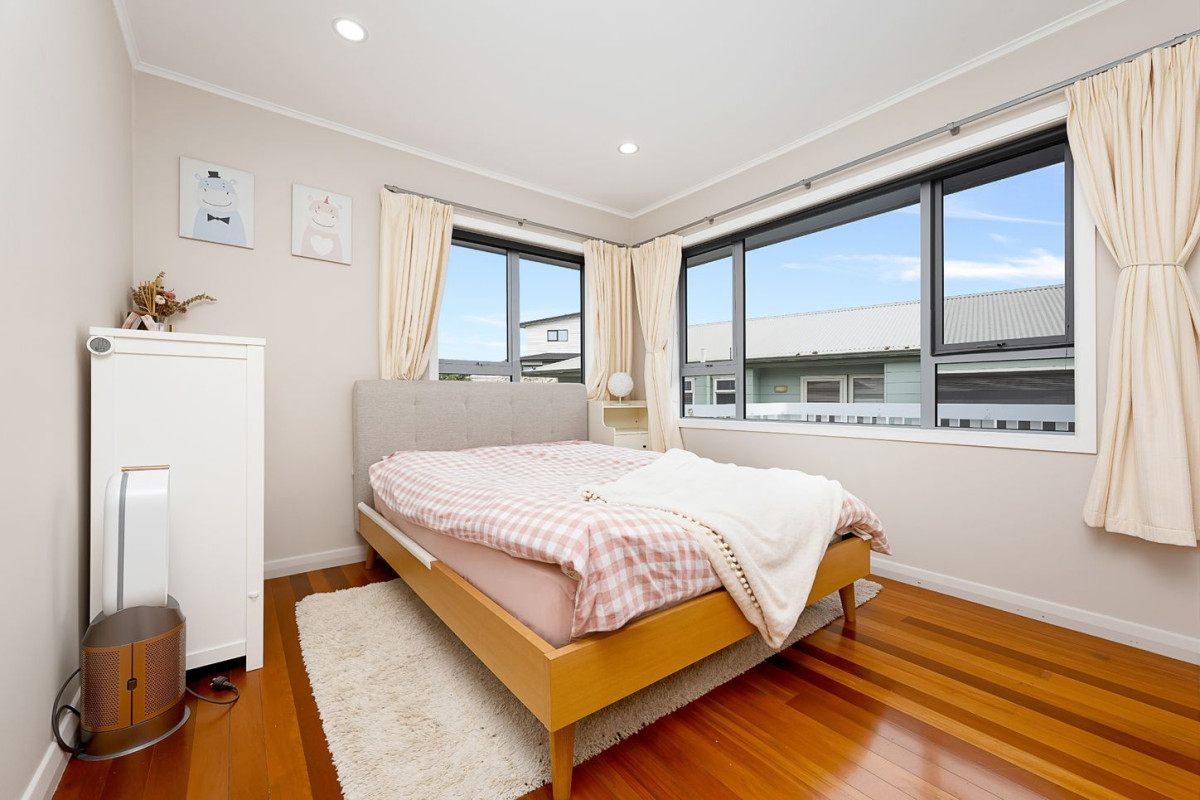 Once in 7 years, 528m2 section, 126m2 3 beds 1 baths house with double garage and Expansive decking, close to local amenities, parks, schools and convenient access to motorway access, 8A Gloria Avenue, Te Atatu Peninsula, Auckland