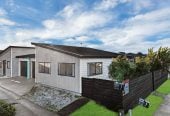 Must sell, 3 beds 2 baths home with garage on 205m2 section, located within walking distance to shops, supermarkets, cinemas, schools, 61a Wellington Street, Pukekohe, Auckland