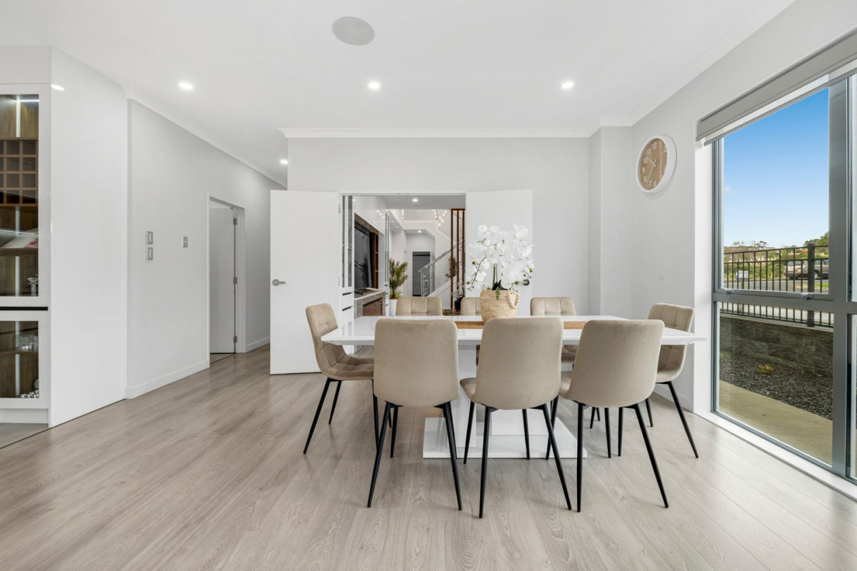 456m2 section, 2 Kitchens, 364m2 8 beds (4 ensuites) 6.5 baths house with double garage and 2 beds granny, close to reserve, schools, Ormiston town centre, 40 Rashni Road, Flat Bush, Auckland