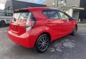 2015 Toyota Aqua Hatchback Automatic, 5 seats, Petrol, 1,496 cc, 119,748 km