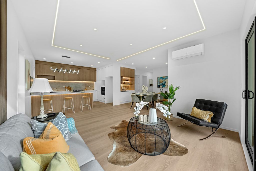 160m2 Standalone 4 beds (2 ensuites) 3 baths houe with double garage, easy access to local schools, parks, shops, and motorway connections, 10 Furlough Road, Opaheke, Auckland