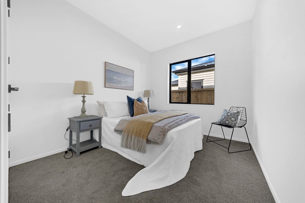 160m2 Standalone 4 beds (2 ensuites) 3 baths houe with double garage, easy access to local schools, parks, shops, and motorway connections, 10 Furlough Road, Opaheke, Auckland
