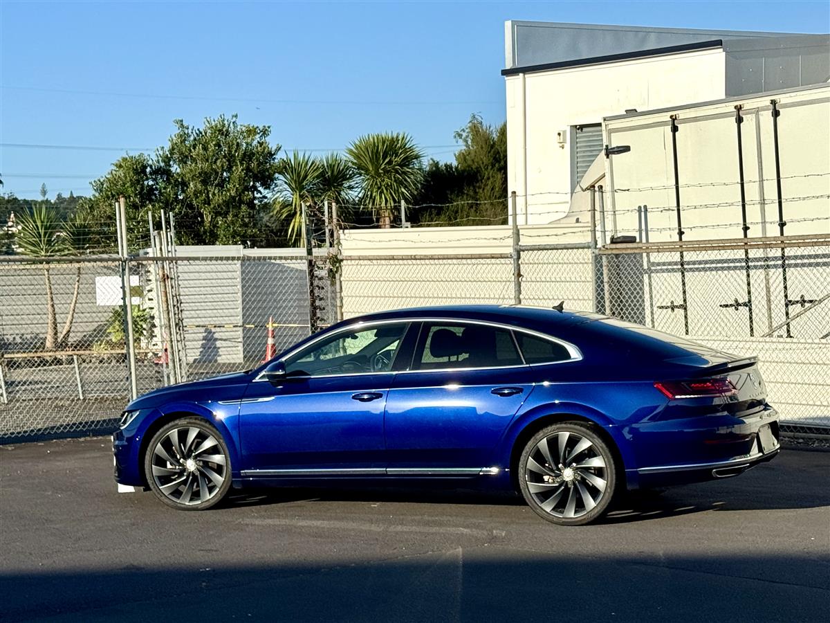 2018 Volkswagen Arteon R-Line 4 Motion High Spec Sedan Automatic, 5 seats, Blue, Petrol, 2,000 cc, 54,800 km