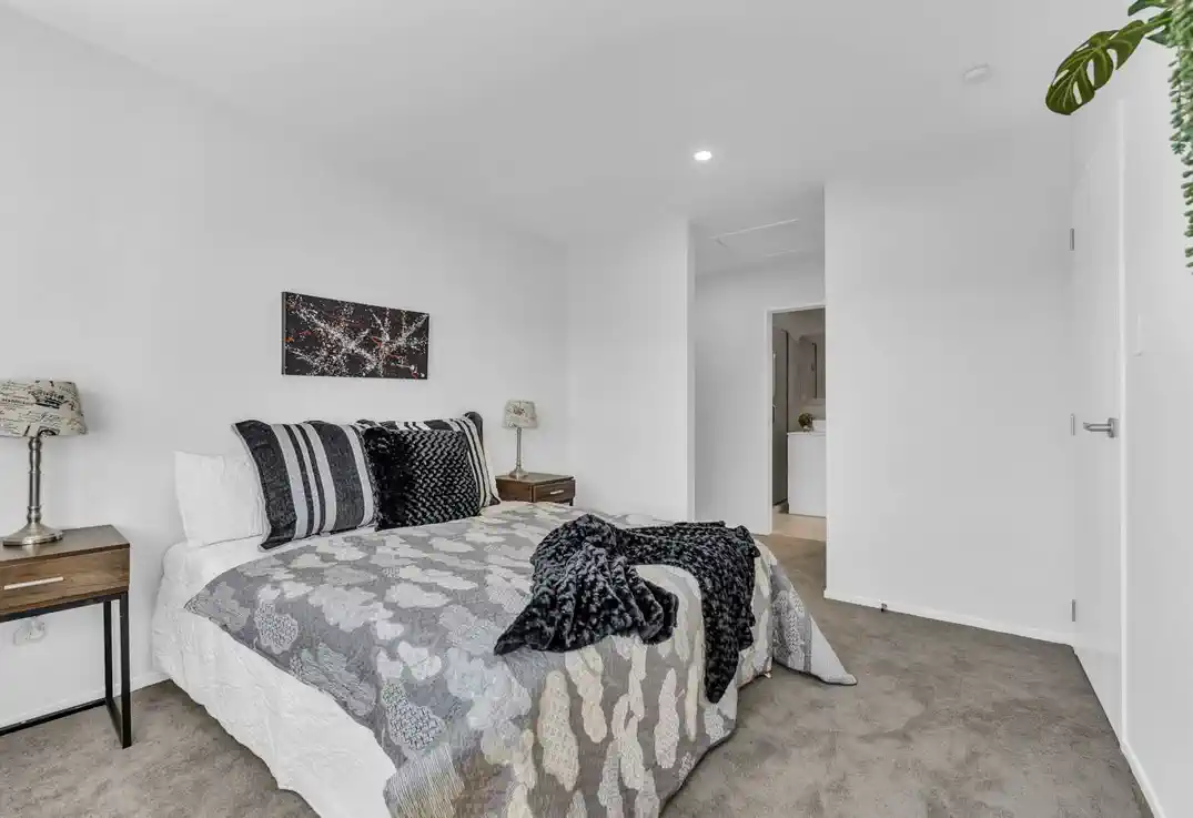 For rent, 3 beds 2.5 baths townhouse with garage, Available from 1st July, 27A Mahia Road, Manurewa, Auckland