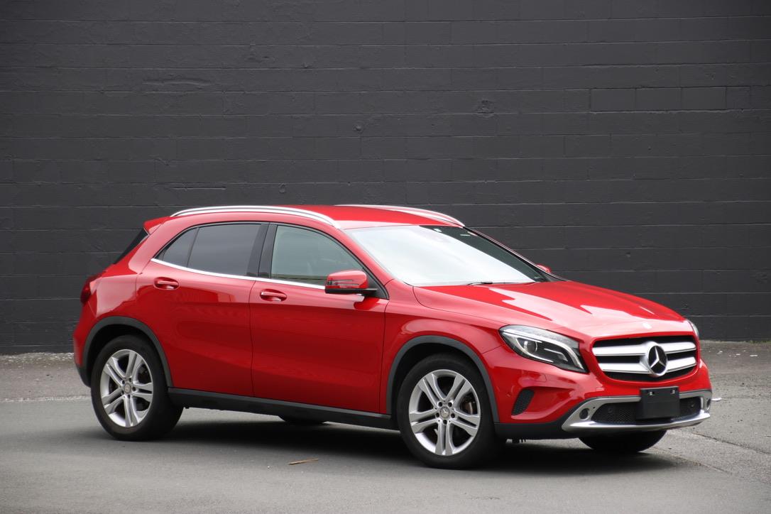 2014 Mercedes-Benz GLA 180 GLA180 with DISTRONIC PLUS Package RV/SUV Automatic, 5 seats, Petrol, 1,590 cc, 64,000 km