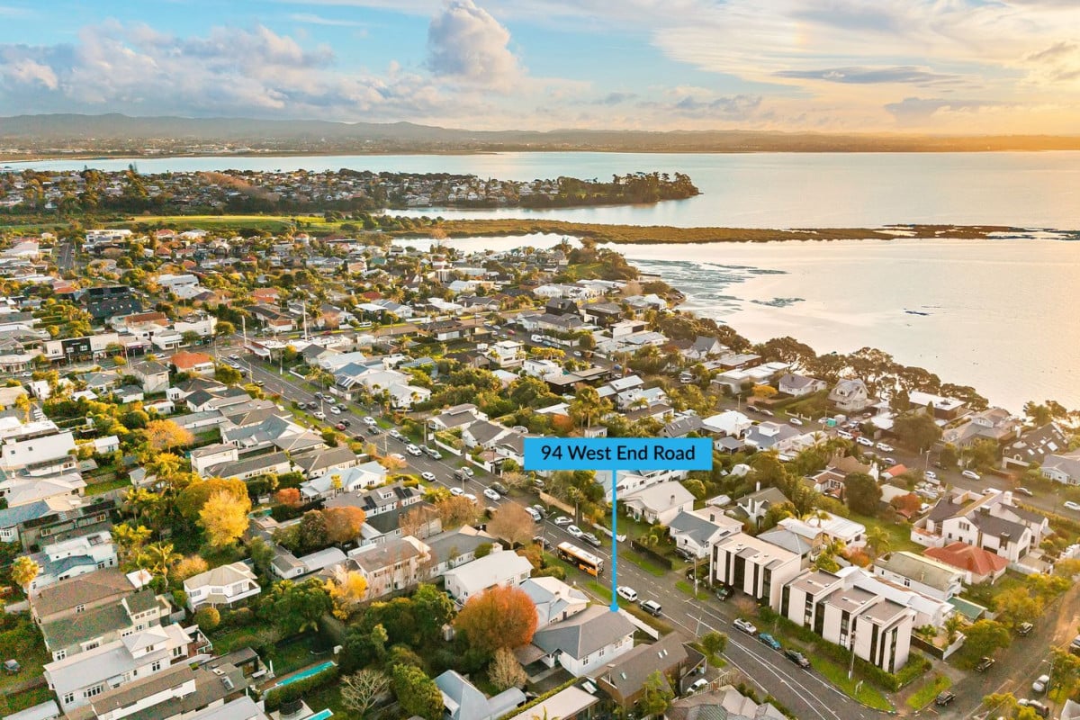 152m2 Renovated 3 beds 2 baths house with double carport, heritage charm with modern ease – a residence designed for those who appreciate authenticity, quality, and a lifestyle to match. 94 West End Road, Westmere, Auckland