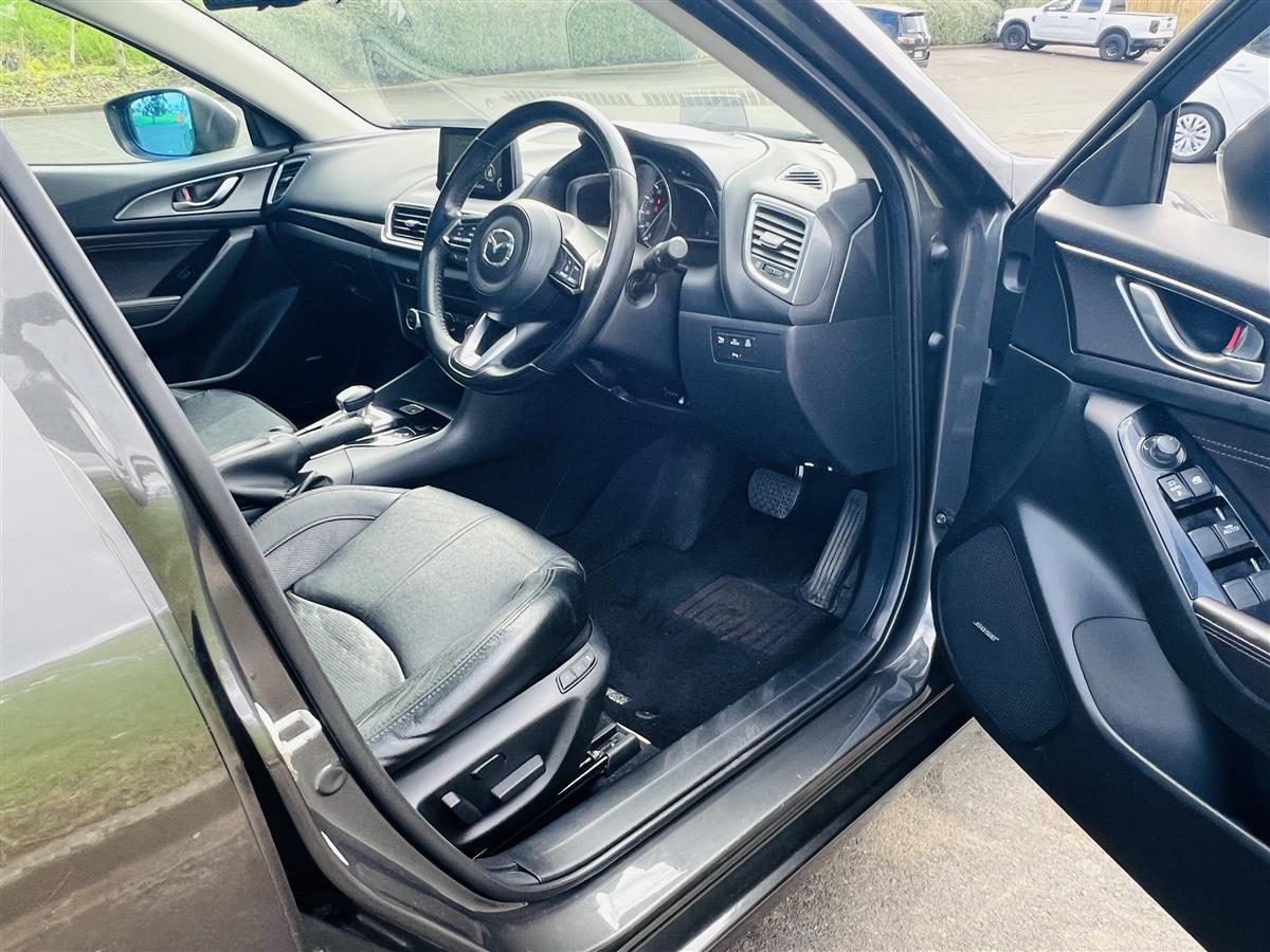 2016 Mazda Axela SUNROOF HIGH SPEC LEATHER SEATS HUD Sedan Automatic,5 seats, Grey, Petrol, 2,000 cc, 69,715 km