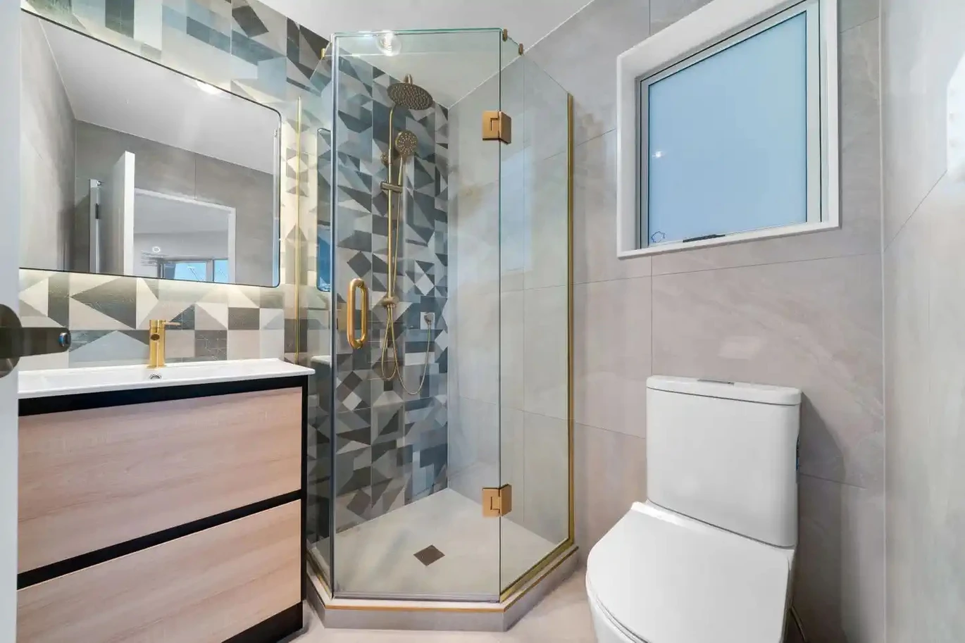 Brandnew 3 Bedrooms | 2.5 Bathrooms | Single Internal-Access Garage | Freehold Corner Site, close to schools shops, supermarkets, train station, 30 Carruth Road Papatoetoe, Auckland