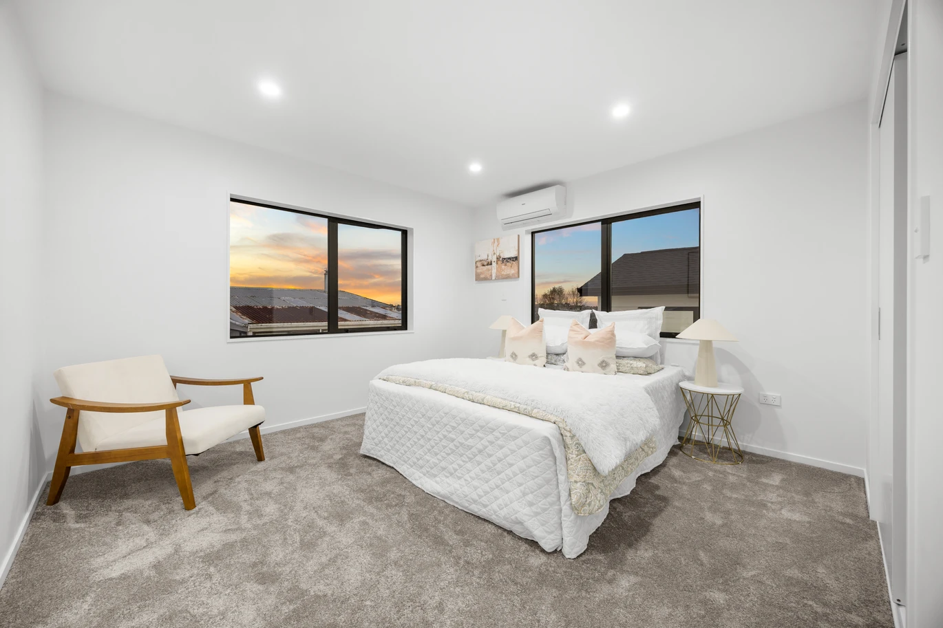 10-Year Master Build Warranty, Brandnew 3 beds 2.5 baths duplex home with garage, close to motorway access, Mount Roskill Shopping Hub, In zone for New Windsor School, Blockhouse Bay Intermediate and Lynfield College, 25A Rosamund Avenue New Windsor, Auckland