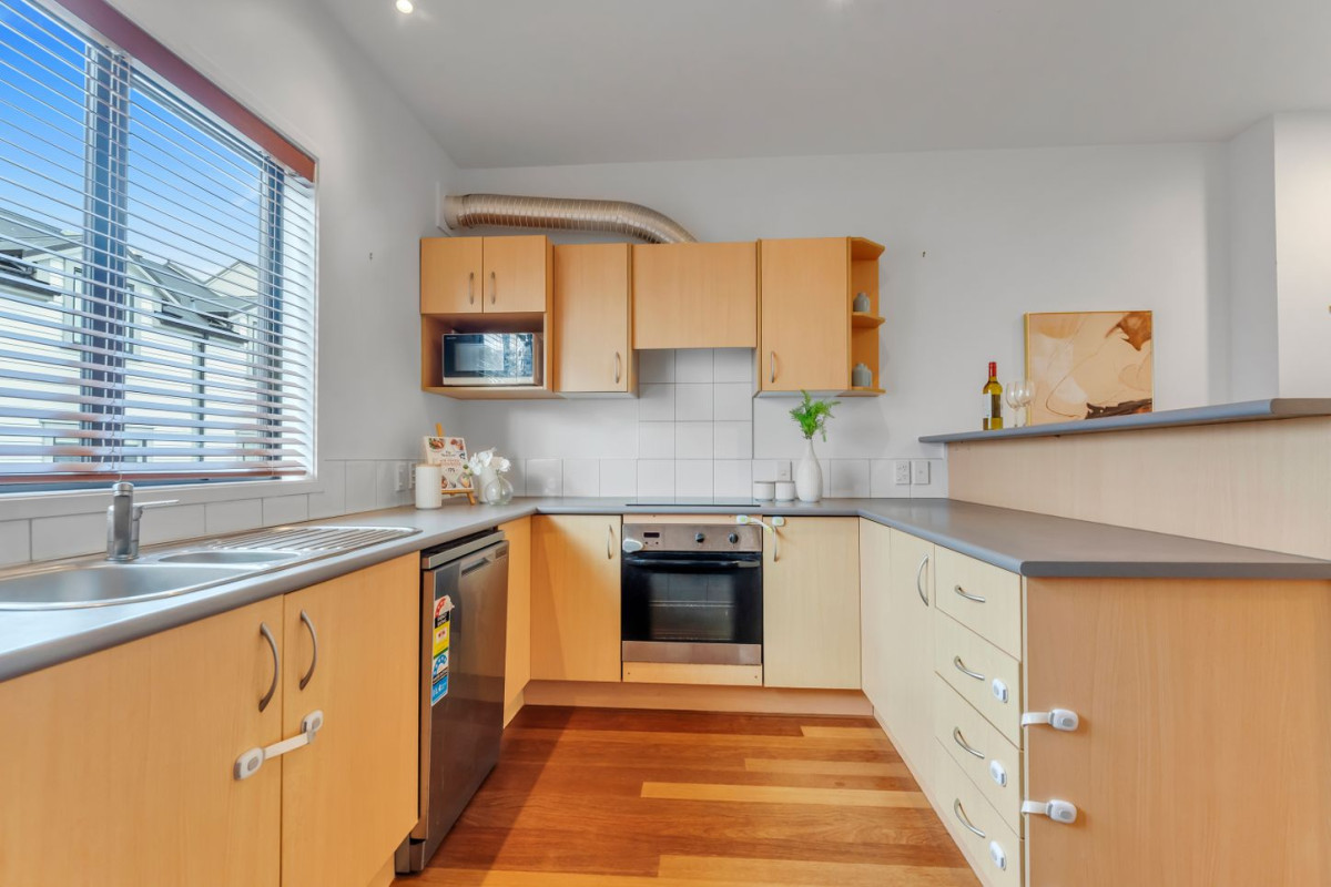 Owners Bound for the Country, 130m2 2 beds 2 baths townhouse with tandem garage, Located within the highly sought-after Summerfield Villas, residents enjoy exclusive access to excellent lifestyle amenities, including a heated swimming pool and fully equipped gym. 78/386 Richmond Road, Grey Lynn, Auckland