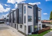 Brandnew 3 beds 2.5 baths home with garage, 1 ensuite ground floor, close to Woolworths, shops, parks, schools, 3/25 Taikata Road Te Atatu Peninsula, Auckland