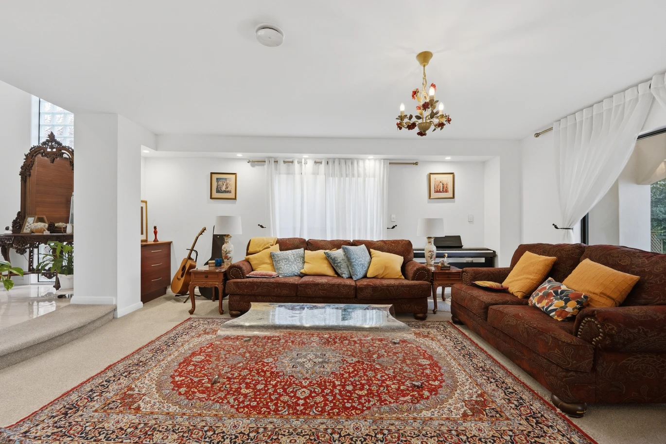 Built with a modern cavity system, 247m2 4 beds 2.5 baths house with double garage and a basement wine cellar, zoned for Marina View School, Hobsonville School, Hobsonville Point Secondary School, St Paul’s School, 157C Hobsonville Road West Harbour, Auckland