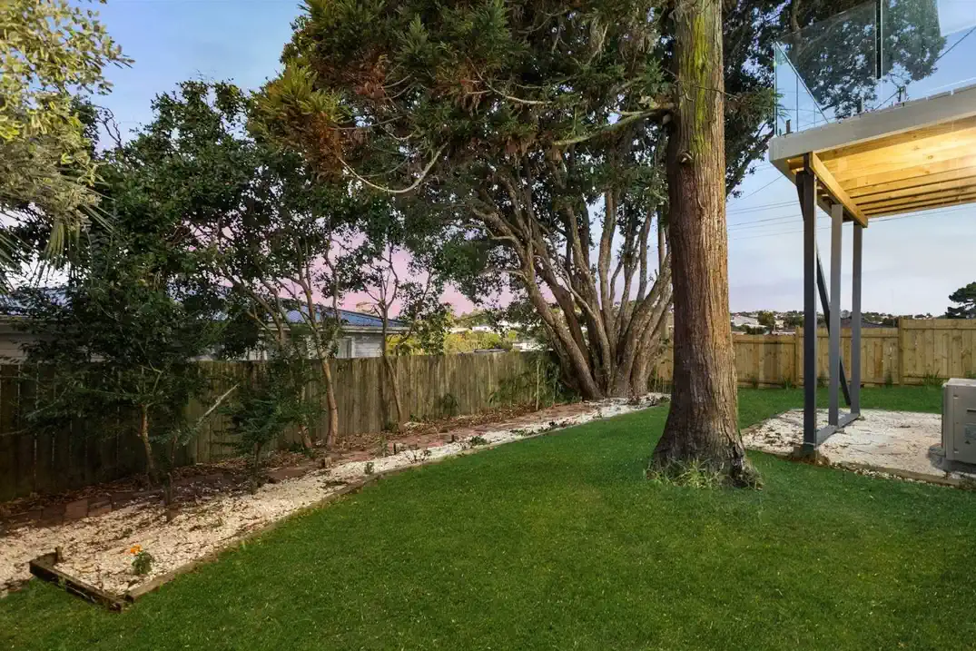 For rent, Renovated 3 beds 1.5 baths house, plus a loft area for extra space like a big study, office or storage, Available from 13th July, 1/34 Fordham Street, Beach Haven, Auckland