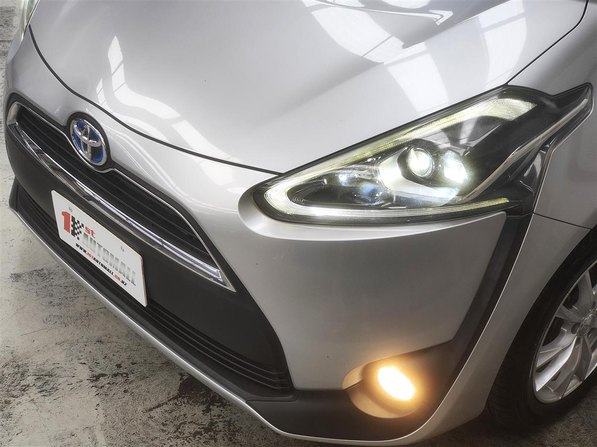 2016 Toyota Sienta G HYBRID/7 SEATERS/GRADE 4 Station Wagon Automatic, Silver, New Import, Hybrid, 1,500 cc, 106,047 km