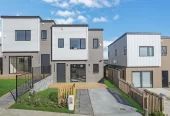 Brandnew 3 beds 2.5 bath duplex home with car park, easy access to Papakura town centre, 44B Crestview Rise Papakura, Auckland