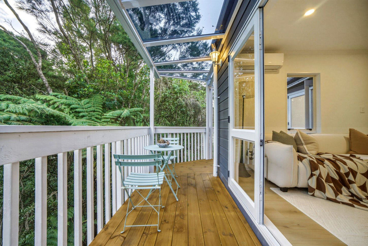 95m2 Renovated 3 beds 1 bath home with carport, close to Manuka reserve and Leigh Scenic reserve, local shops, 2/26 Anne McLean Drive, Bayview,, Auckland