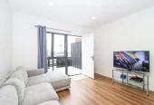 For rent, No smoking, Small pets allowed, 3 beds 2 baths townhouse with car park, We welcome new immigrants and families on WINZ benefits!! Available from 9th July, 20 Salvia Lane, Totara Park, Auckland