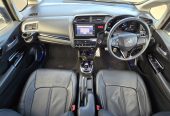2016 Honda Fit Hybrid !! Leather Seats !! Superb condition !! Hatchback Automatic, 5 seats, Black, Hybrid, 1,490 cc, 94,779 km