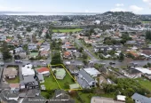 First time on the market, 825m2 section, 167m2 4 beds 1 bath house with carport and a large storage shed positioned at the rear of the section, close to motorway access, supermarket, shops, 67 Maioro Street New Windsor, Auckland