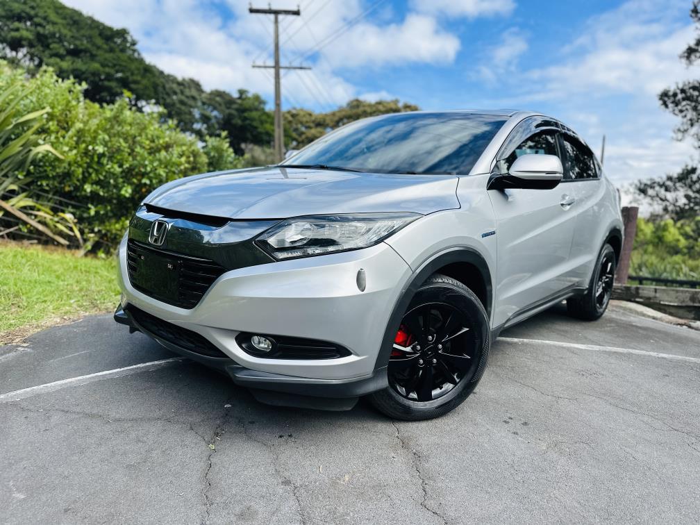 2015 Honda Vezel HYBRID !! HIGH SPEC !! RV/SUV Tiptronic, 5 seats, Silver,New Import, Hybrid, Petrol, 1,500 cc, 28,926 km