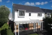 Freehold 3 beds 1 bath townhouse with car park and a large garden shed on 258m2 section, close to local parks, the Remuera Golf Course, Meadowbank Shopping Centre, 112B Norman Lesser Drive St Johns, Auckland