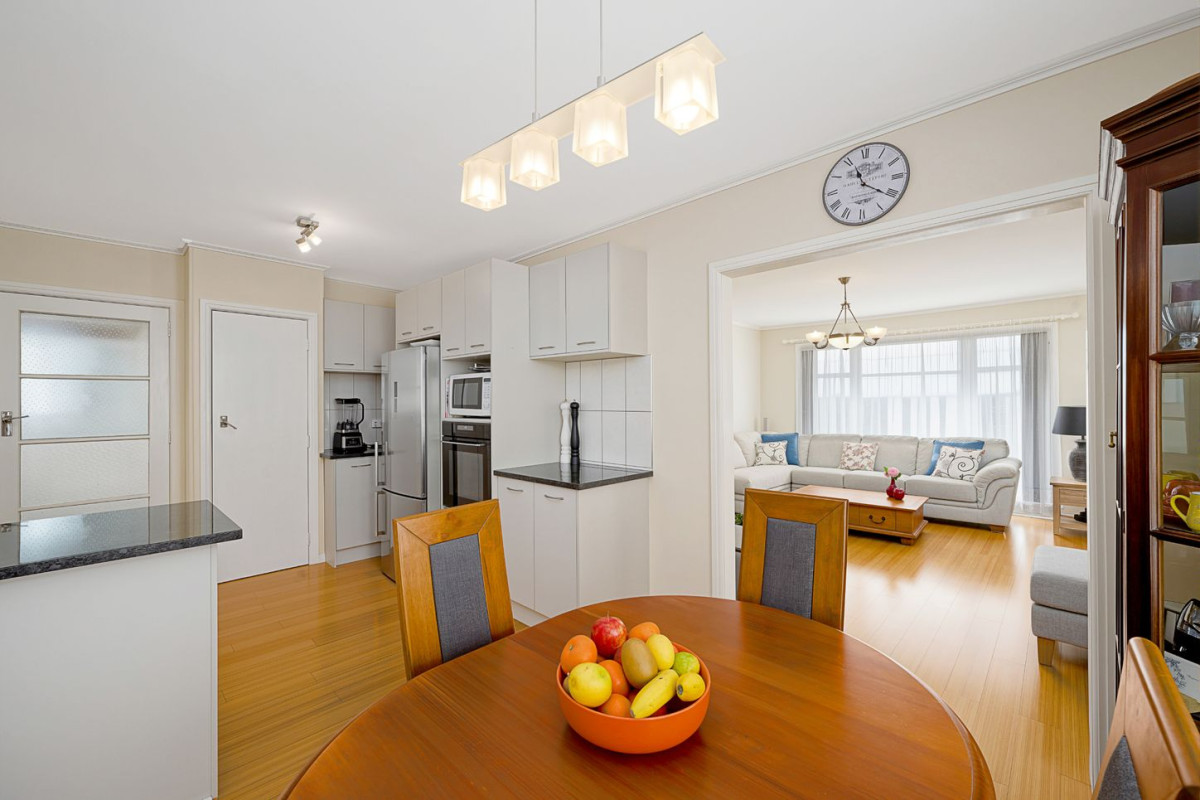 453m2 section, Selling After 27 Years To Downsize, 3 beds 2 baths house with 2 single garages, close to schools, shops, 10 Kelwyn Road, Kelston, Auckland