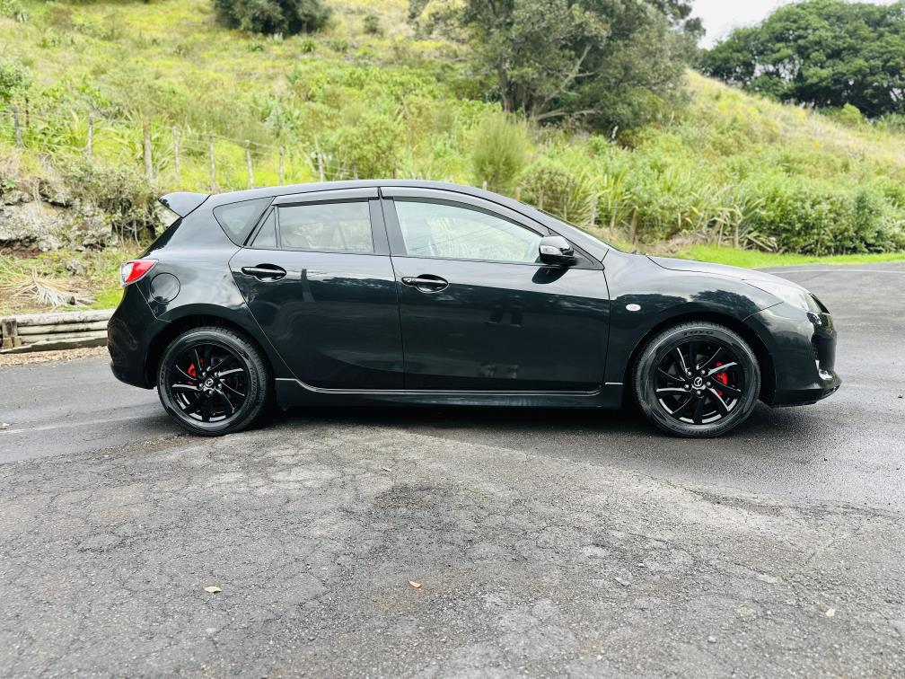 2013 Mazda Axela 15S SPORTS !! STUNNING ALLOYS !! Hatchback Tiptronic, 5 seats, Black, New Import, Petrol, 1,500 cc, 67,312 km