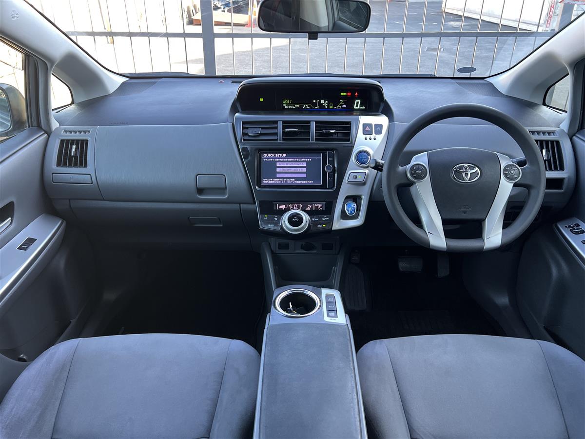 2013 Toyota Prius ALPHA Superb condition !! Station Wagon Automatic, 5 seats, Grey, New Import, Petrol, 1,790 cc, 80,389 km