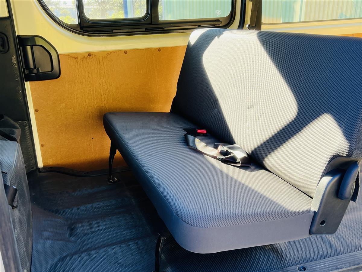 2020 Toyota Hiace APPLE CAR PLAY NEW STEREO Van Automatic, 6 seats, Petrol, 2,000 cc, 108,025 km