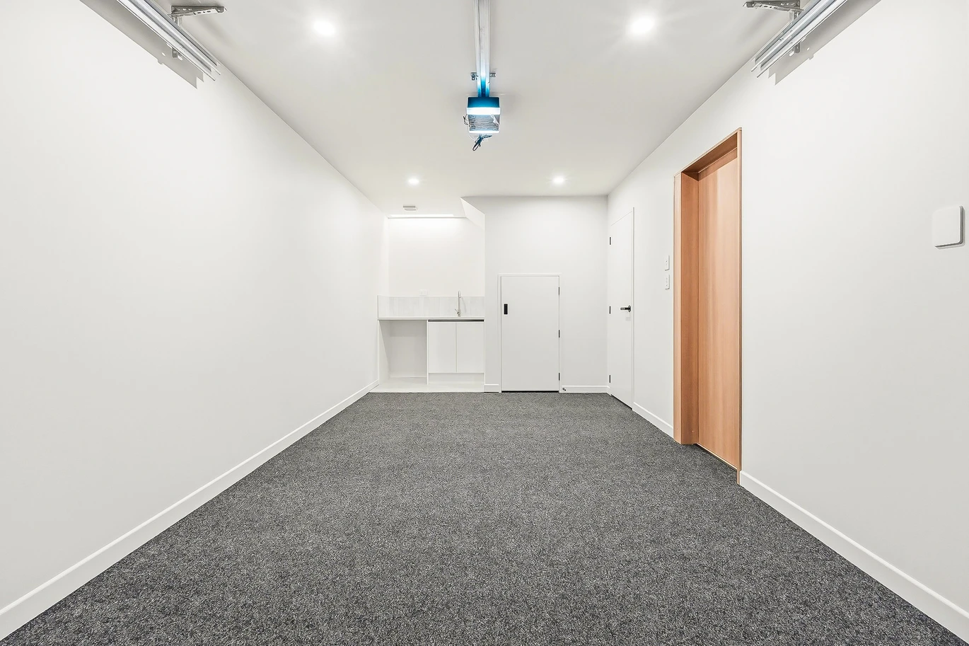 10-Year Stamford Building Warranty, Brandnew standalone 4 beds 2.5 baths home with garage + EV charging pre-wiring, Prime location near top schools, pristine beaches, and cafes, Motivated vendor, 14C Gerontius Glade Torbay, Auckland