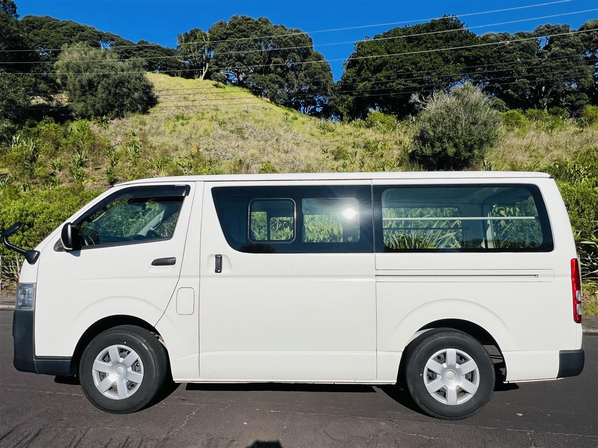 2020 Toyota Hiace APPLE CAR PLAY NEW STEREO Van Automatic, 6 seats, Petrol, 2,000 cc, 108,025 km