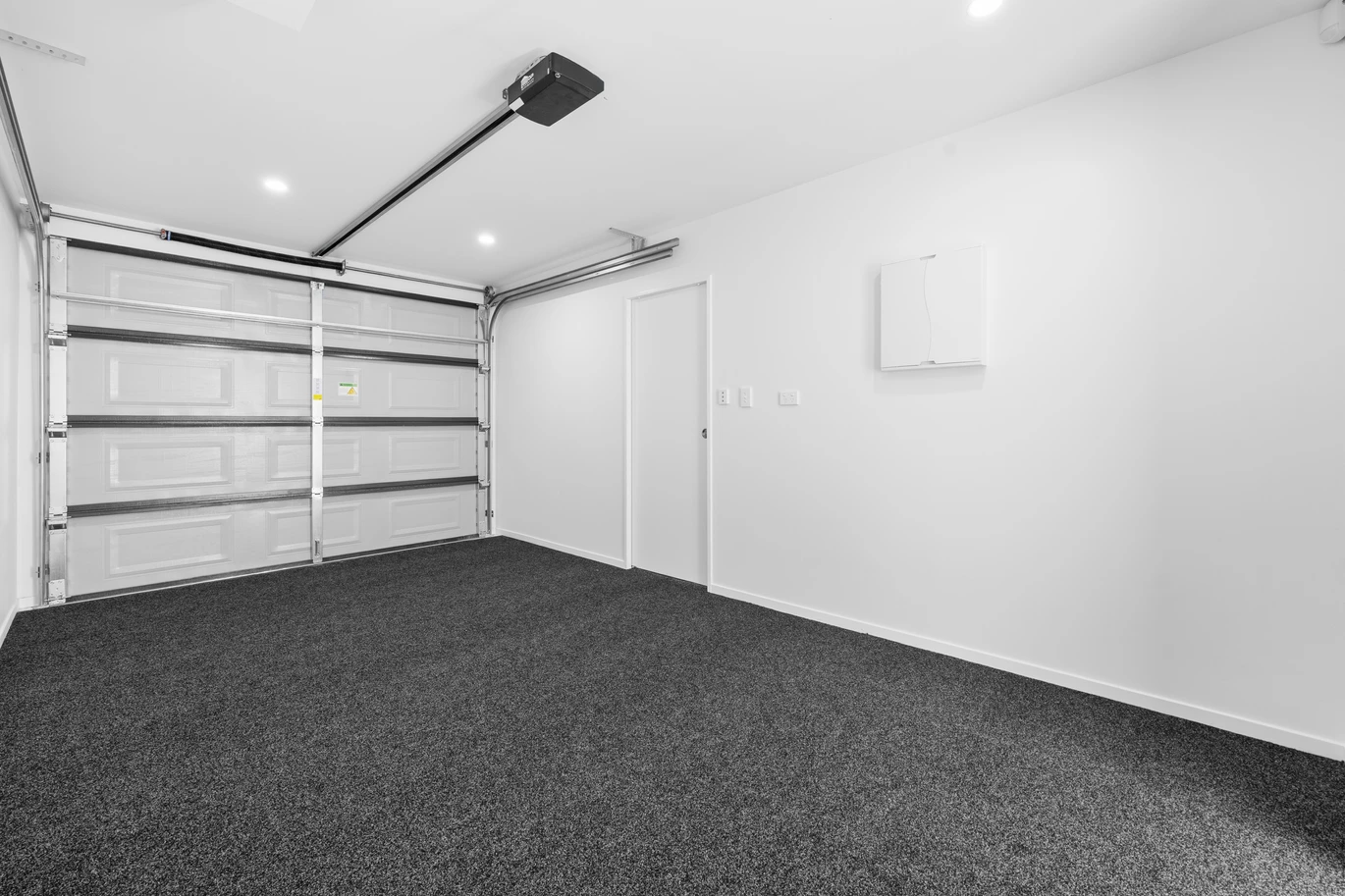 10-Year Master Build Warranty, Brandnew 4 beds (2 ensuites) 3.5 baths duplex home with garage, close to motorway access, Mount Roskill Shopping Hub, In zone for New Windsor School, Blockhouse Bay Intermediate and Lynfield College, 25B Rosamund Avenue New Windsor, Auckland