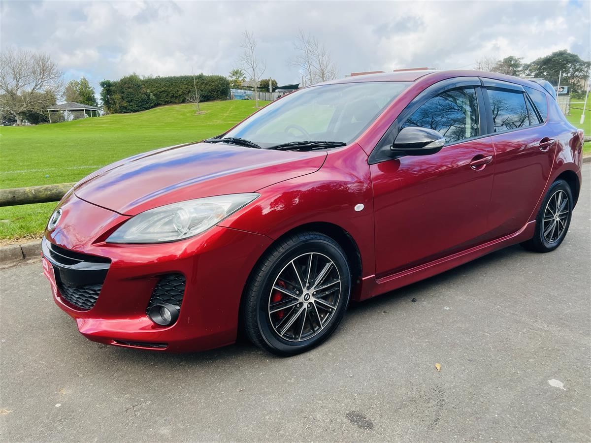 2013 Mazda Axela NEW STEREO APPLE CAR PLAY Hatchback Automatic, 5 seats, Petrol, 1,500 cc, 56,707 km