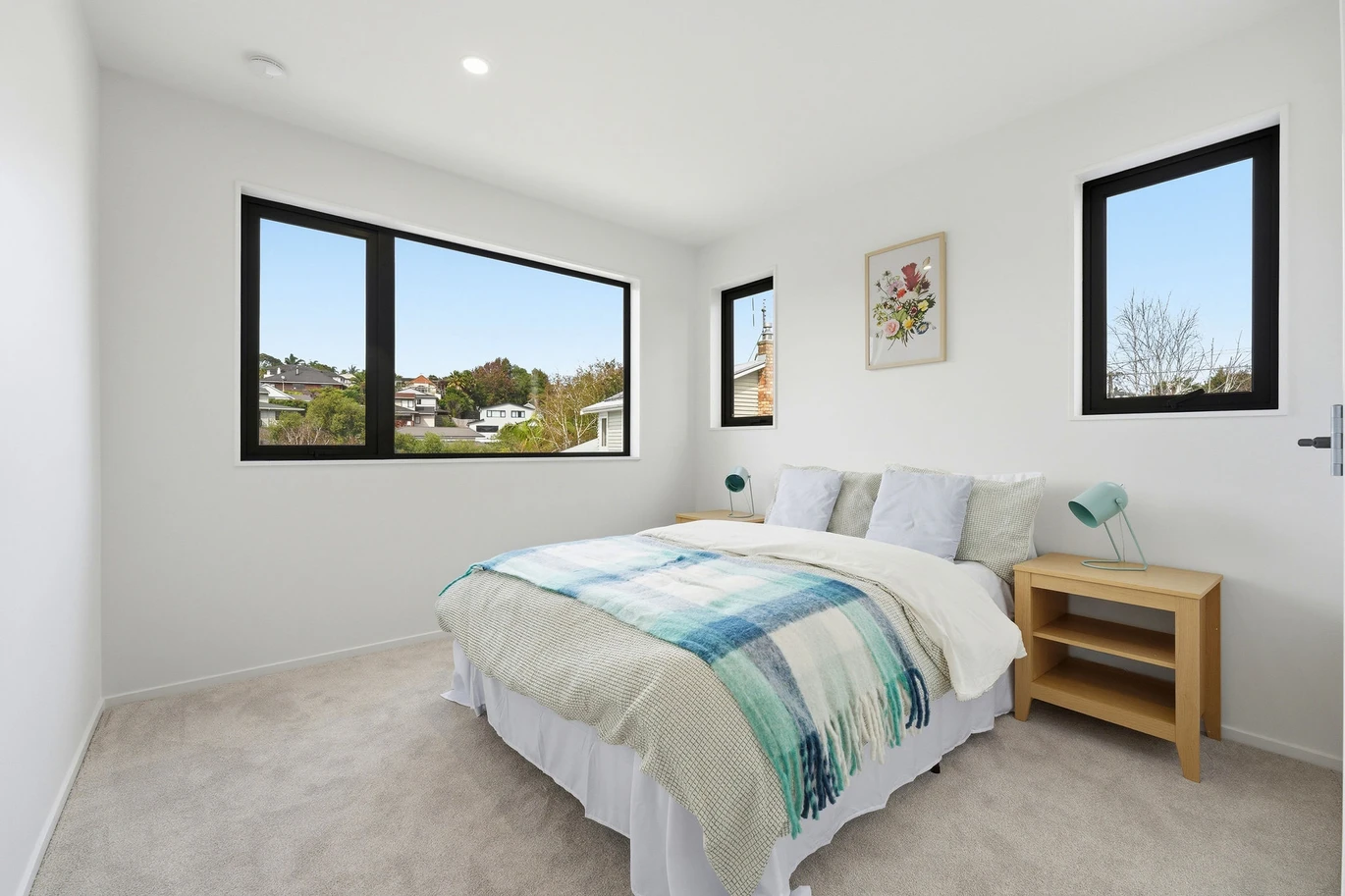Rangitoto College zone, 143m2 Brandnew Standalone 4 beds 2.5 baths home with garage, close to schools, beaches, Browns Bay village, zoned for Rangitoto College, Murrays Bay Intermediate, Northcross Intermediate, and St John’s School. 2/30 Kiteroa Terrace Rothesay Bay, Auckland