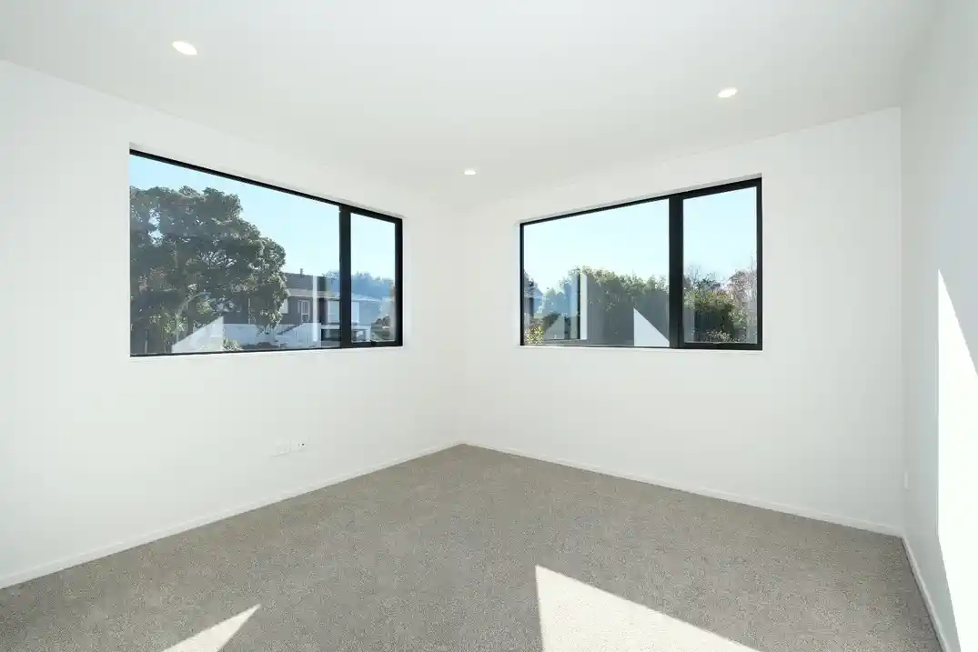 For rent, 4 beds 3 baths house with garage, Available from 1st July, 31A Culver Tce, Howick, Auckland