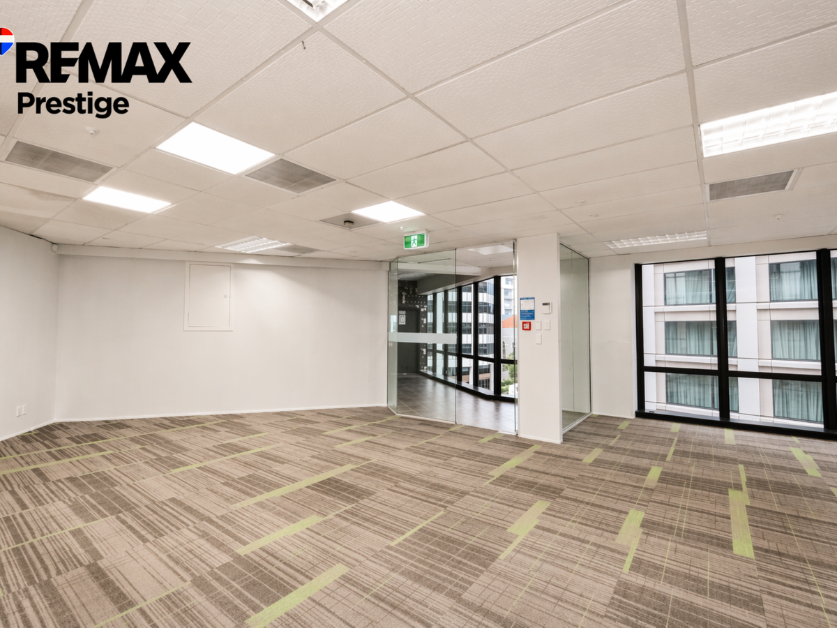 Whole Top Floor Tenancy – 599sqm on Fully Refurbished Building, 20 secure car parks included, Level 5 and Level 8 fully fitted office spaces also available, Customisable Fit-Out Options, 3 City Road, Grafton, Auckland