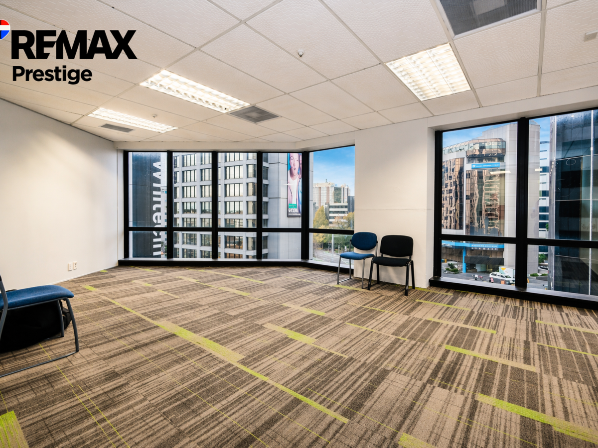 Whole Top Floor Tenancy – 599sqm on Fully Refurbished Building, 20 secure car parks included, Level 5 and Level 8 fully fitted office spaces also available, Customisable Fit-Out Options, 3 City Road, Grafton, Auckland
