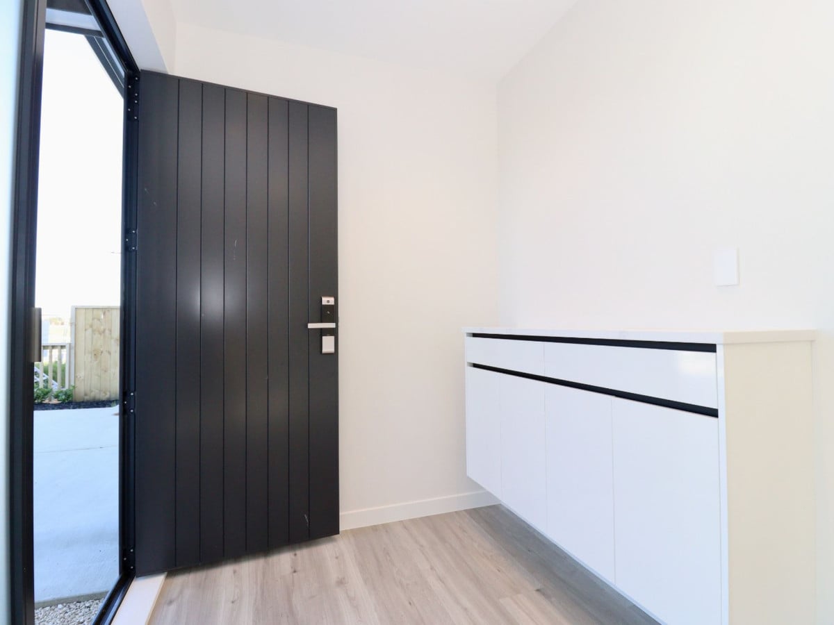 For rent, No pets, no smokers., 4 beds 2 baths house with double garage in Karaka Village, Available on Sat 27th Jun, Karaka, Auckland