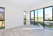 For rent, No pets, no smokers., 4 beds 2 baths house with double garage in Karaka Village, Available on Sat 27th Jun, Karaka, Auckland