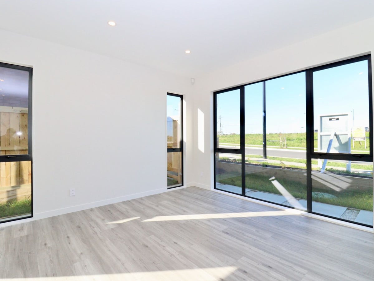 For rent, No pets, no smokers., 4 beds 2 baths house with double garage in Karaka Village, Available on Sat 27th Jun, Karaka, Auckland